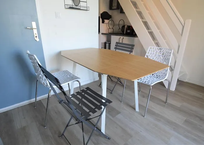 Appartement, Duplex A 500m De La Avec Balcon クルル・シュル・メール