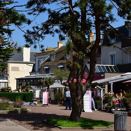 Appartement, Duplex A 500m De La Avec Balcon *