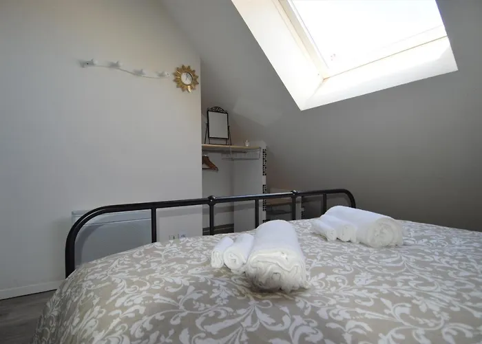 Appartement, Duplex A 500m De La Avec Balcon